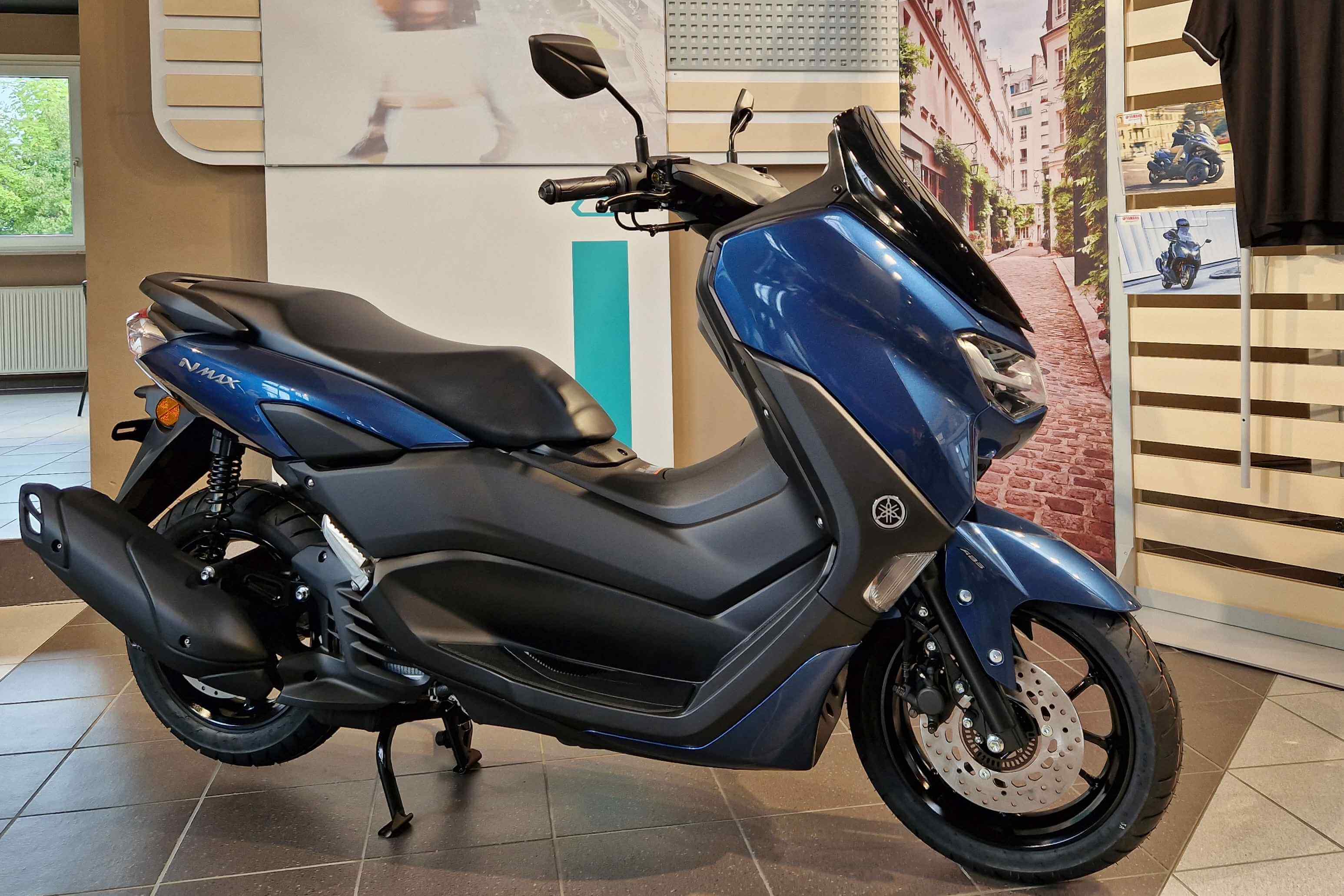 NMAX-125-blau.jpg